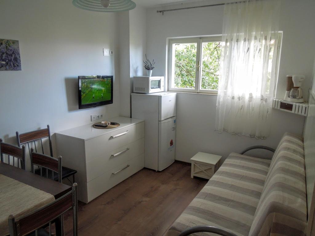 Apartments Meleh Цриквеница Экстерьер фото